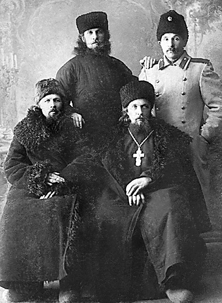 священнослужители