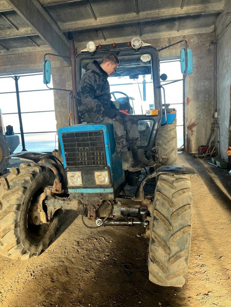 В одном из ведущих сельхозпредприятий Тотемского округа студенты проходят преддипломную практику.