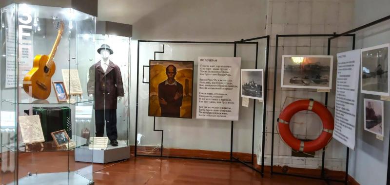 Выставка, посвящённая 90-летию Николая Рубцова, открылась в краеведческом музее.