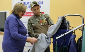 С этого года фонд «Защитники Отечества» обеспечивает ветеранов спецоперации с инвалидностью адаптивной одеждой, которая учитывает их физиологические особенности. Первый такой комплект получил участник СВО из Вологды.