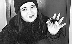 Выпускница Тотемского центра помощи детям, оставшимся без попечения родителей, получила квартиру благодаря государственной поддержке.