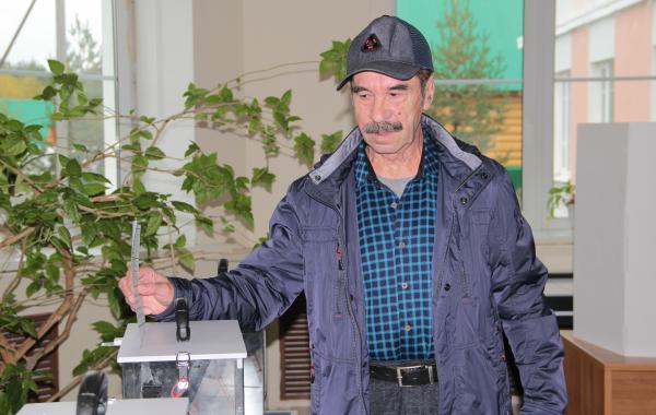 Временно проживающие на территории Вологодской области граждане из юго-восточных регионов Украины приняли участие в референдуме