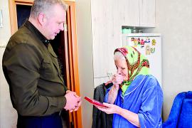 Галина Васильевна Мальцева в 12 лет пошла на скотный двор, ухаживала за коровами, лён теребила, навоз возила, с лошадьми управлялась. Тяжёлое испытание выпало на долю детей – не дожила до Победы и мама девочки Анна Абросимовна. До возвращения с фронта отца воспитывала её бабушка. Затем долгие годы Галина Мальцева трудилась в Игмасе в лесной отрасли, получила специальности «Тракторист» и «Слесарь III разряда». Всё делала на совесть, подтверждением тому медаль «Ветеран труда».