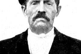 Павел ЗАЙЦЕВ родился в 1895 году в деревне Устье Усть-Печенгской волости, с юных лет познал крестьянский труд. Жизнь в деревне требовала сил, выносливости и глубокого понимания природы. Эти качества, закалённые в детстве и юности, стали фундаментом для его дальнейшей жизни.