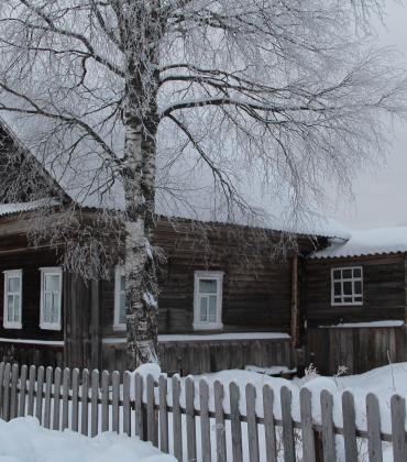 Дом Марии Богдановой, приютившей замерзавшего поэта, отремонтировали по проекту "Деревня непогашенных огней".
